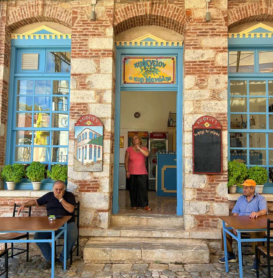 Καφενείον ο Κυρ Μανώλης Ασώματος